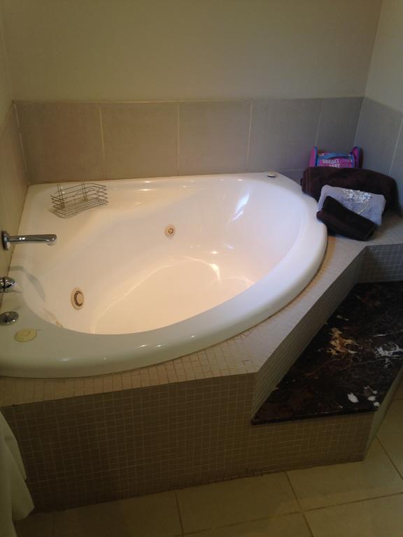 A Hundred Thousand Welcomes B&B Sandton Oda fotoğraf